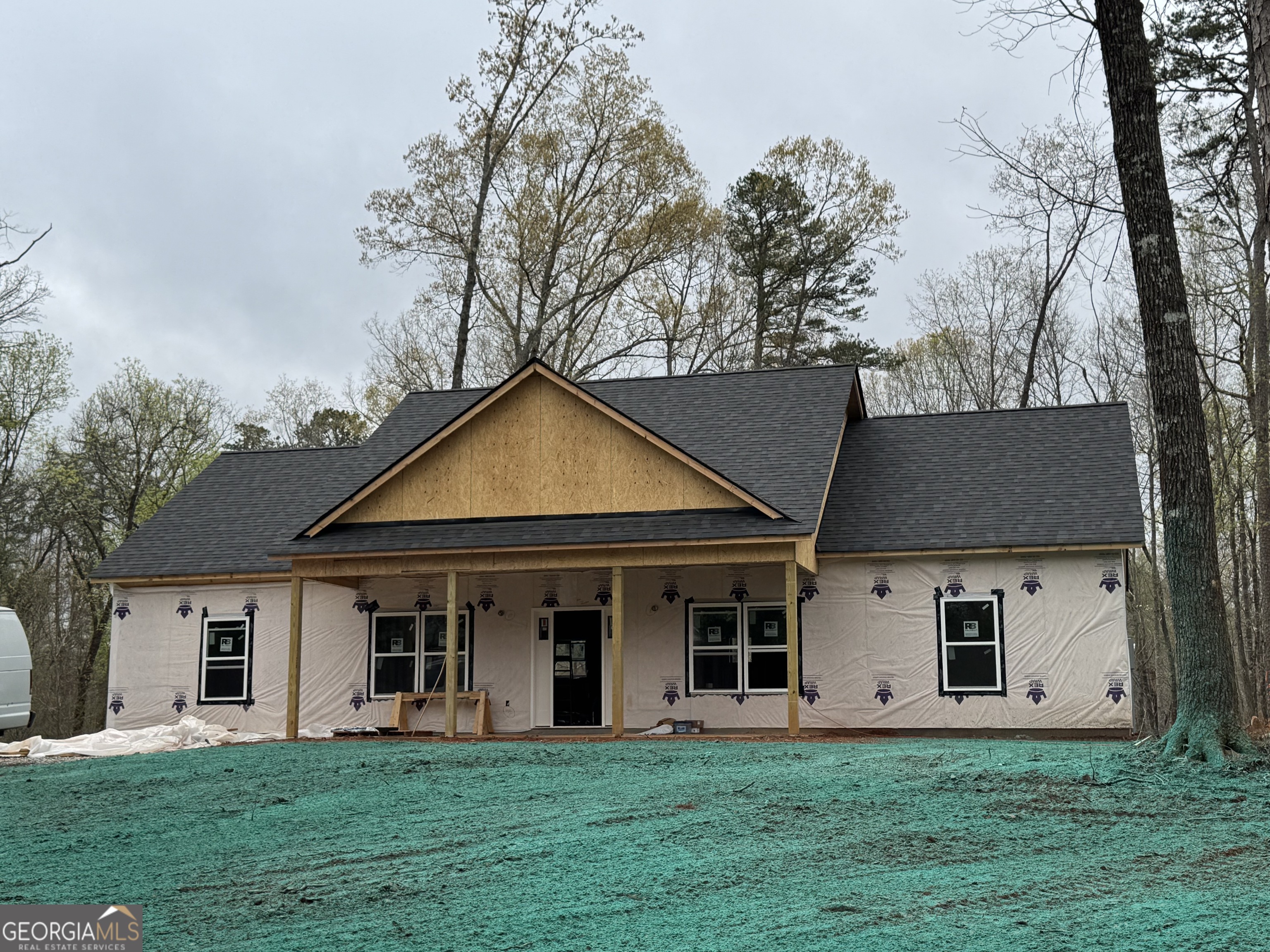 212 Edwards RD
