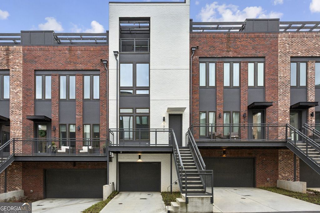 Photo of 1261 Chelsea Circle NW, Atlanta, GA 30318 (MLS # 10708595)