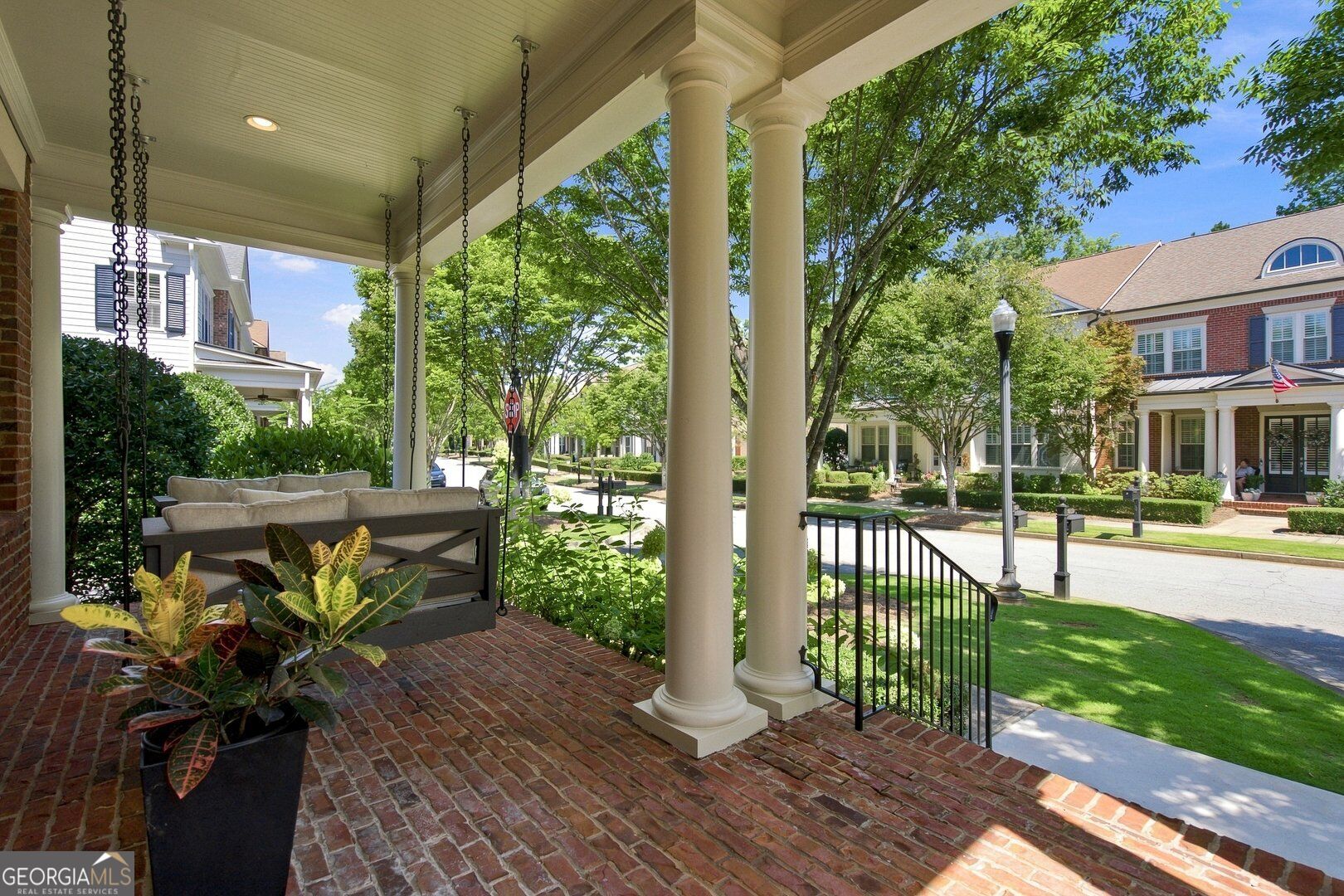 2117 Mcfarlin LN