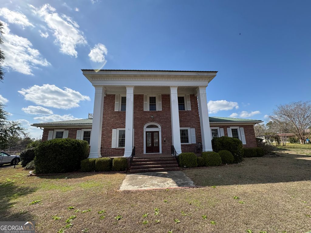 Photo of 335 N Main Street, Wadley, GA 30477 (MLS # 10706673)