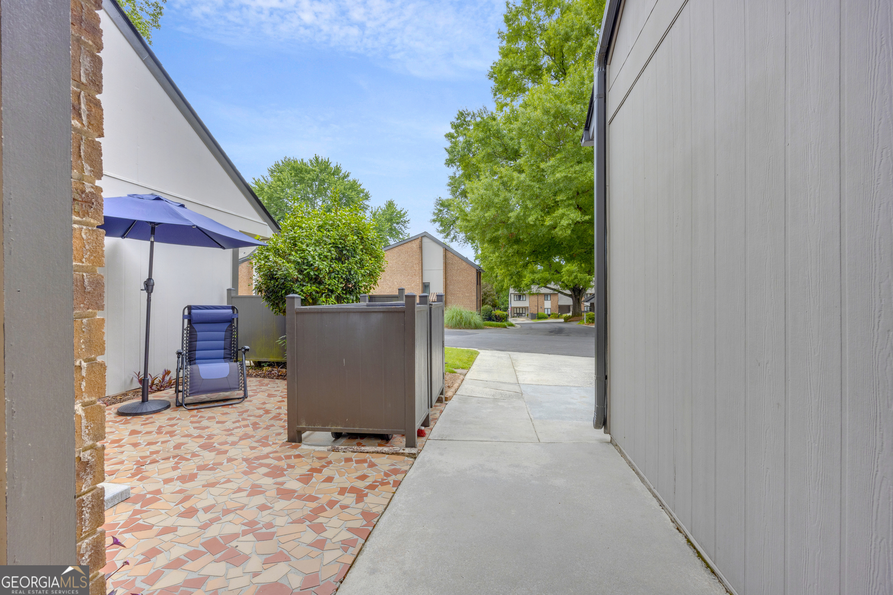 3252 Clairmont North NE