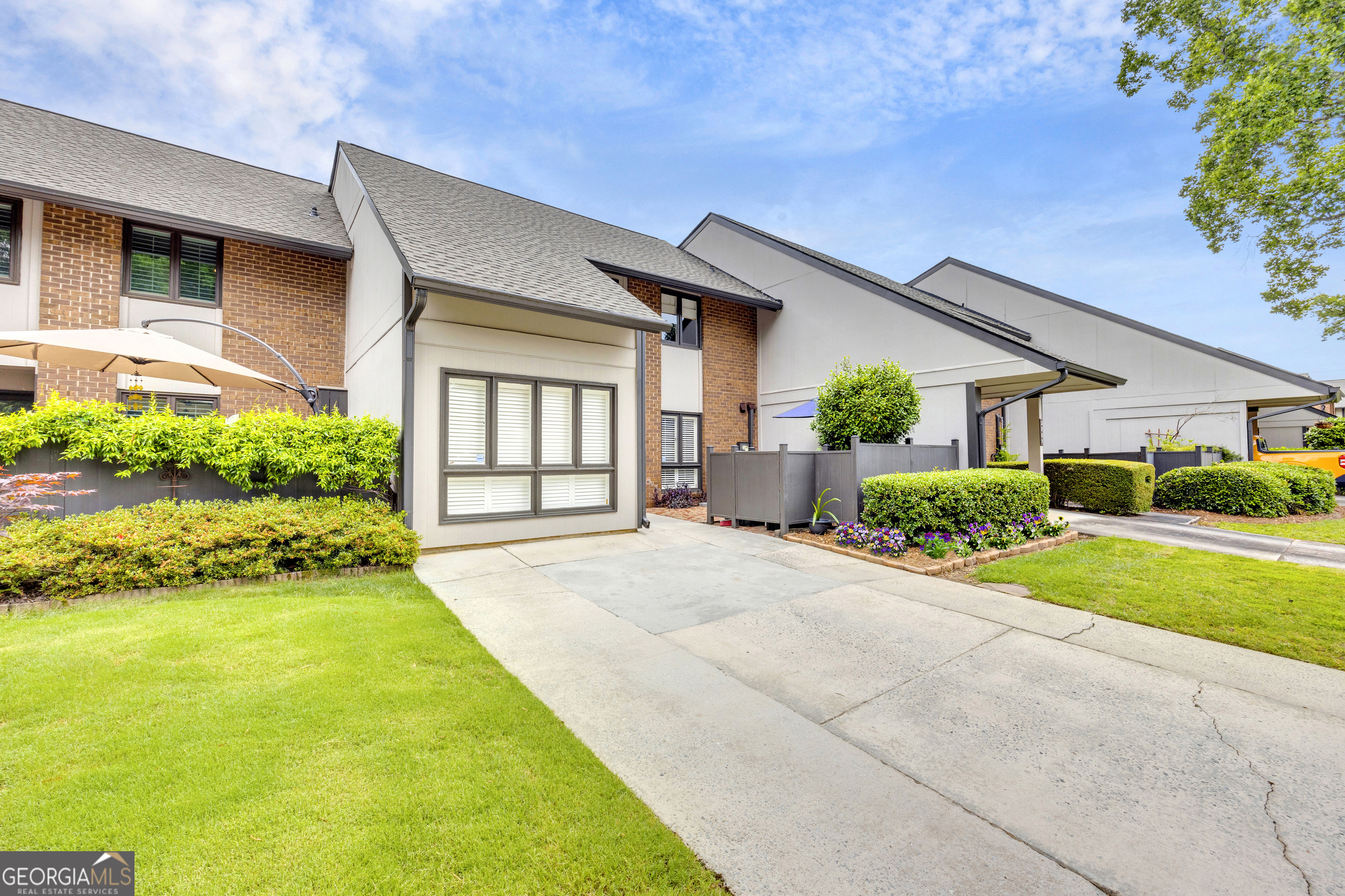 3252 Clairmont North NE