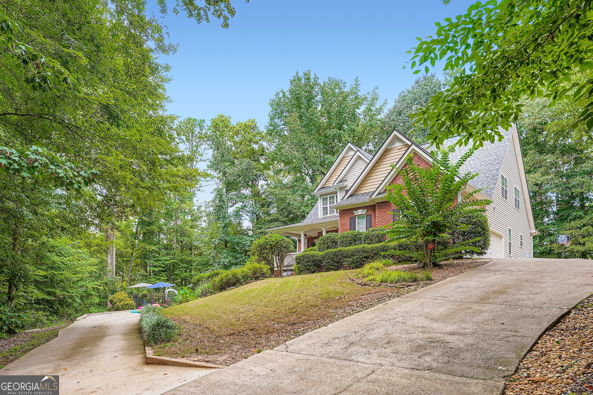 726 Bentonville LN
