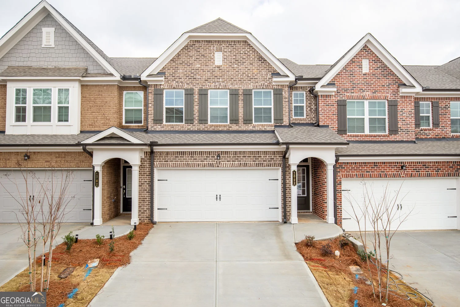 1092 Edwin Lane