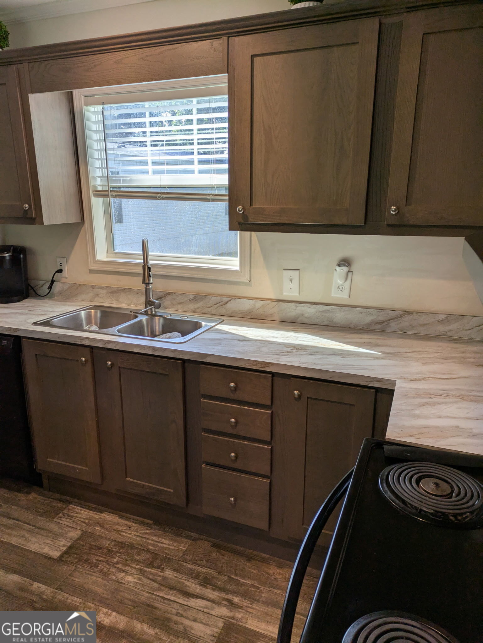 255 Greenview CIR
