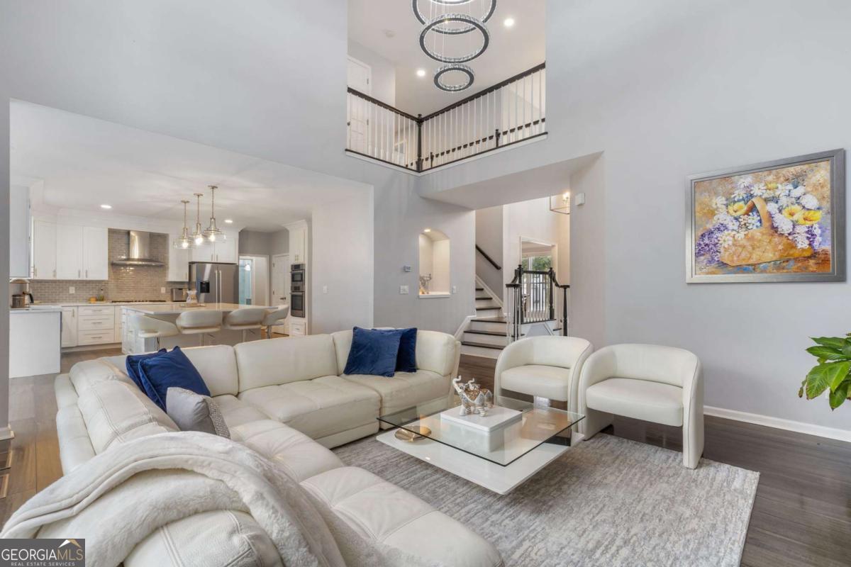 4290 CANTERBURY WALK DR