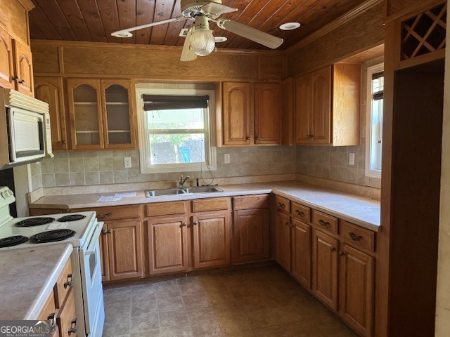 201 Davis DR