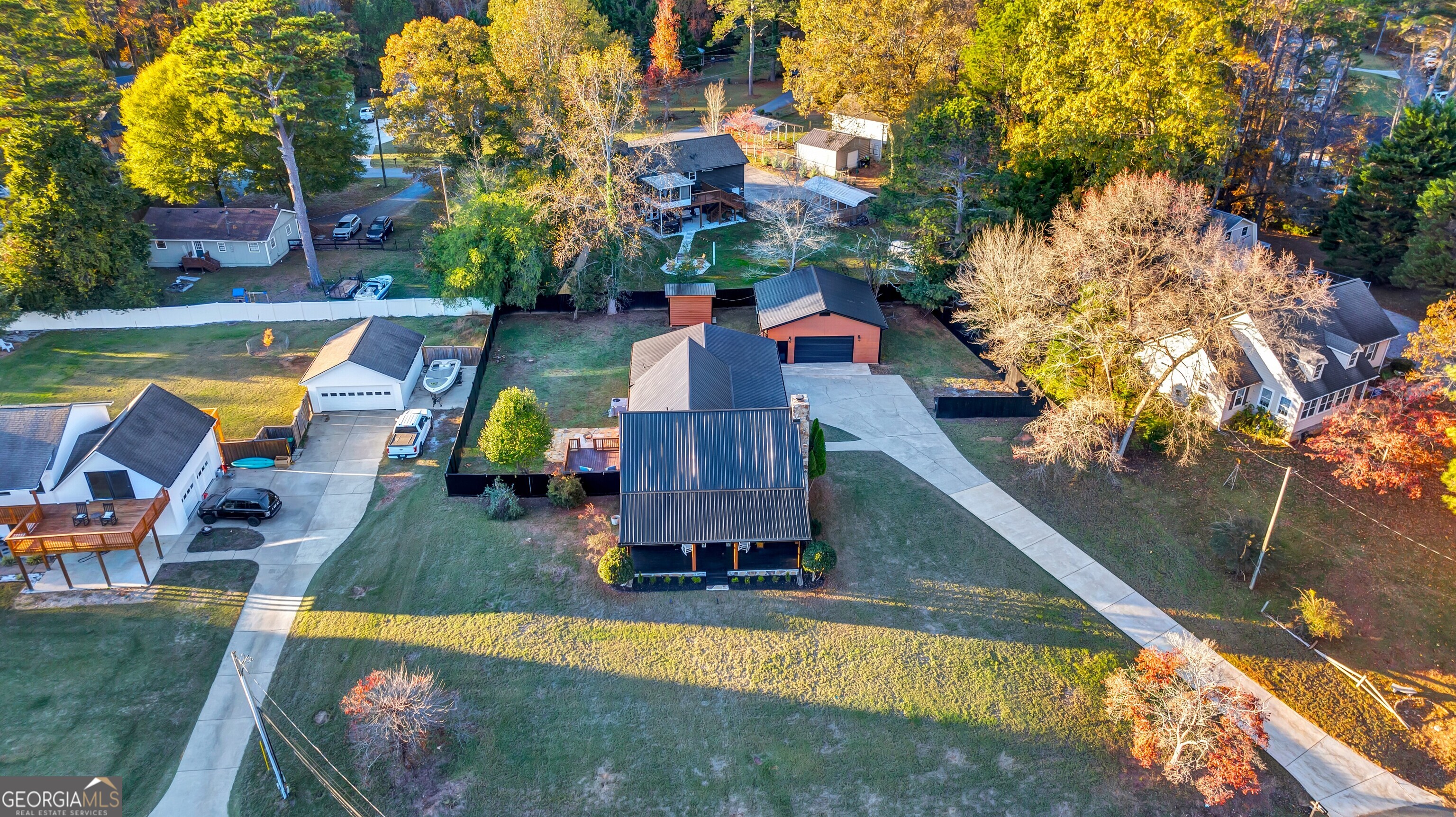 923 Pine CIR