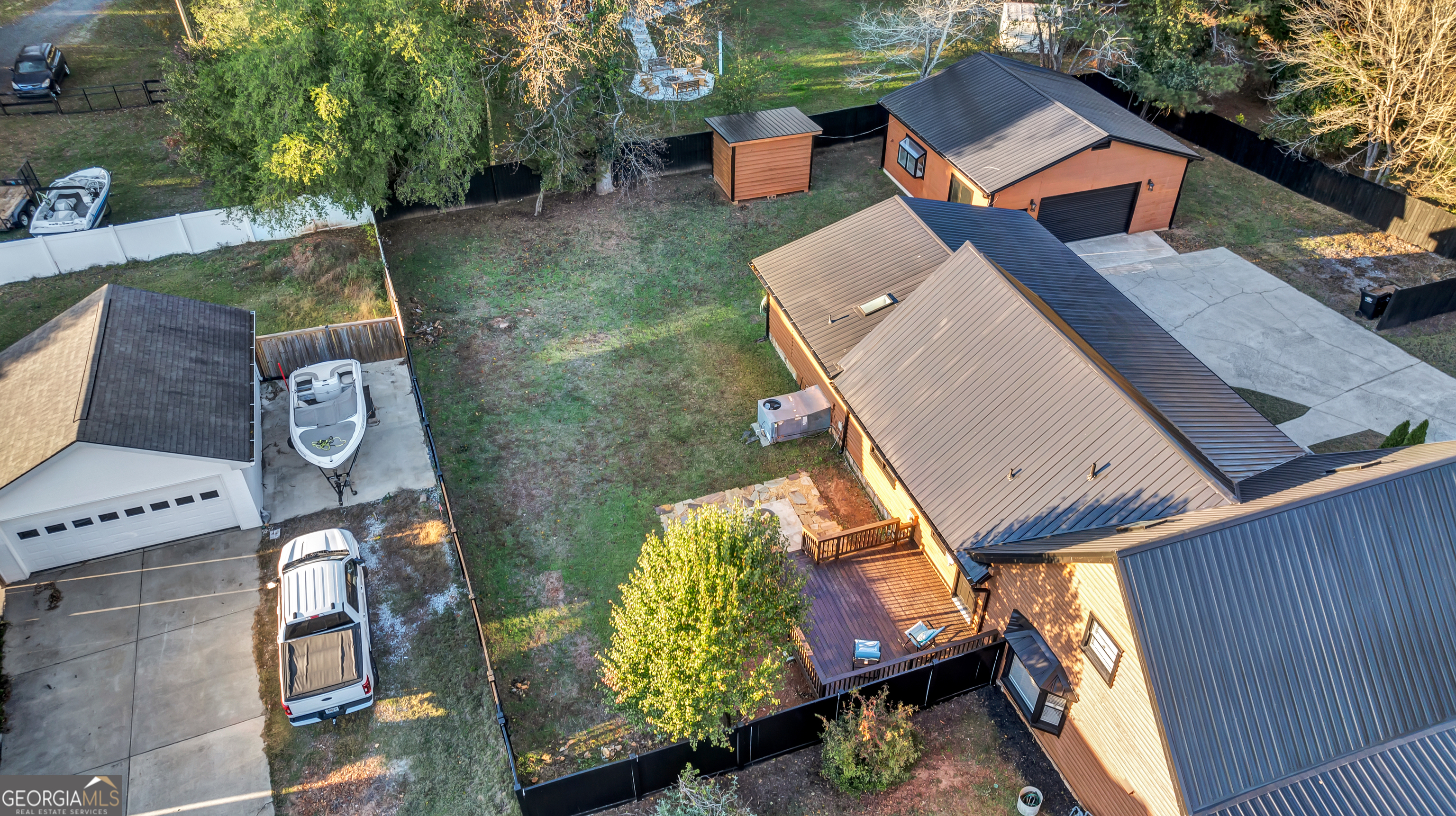 923 Pine CIR