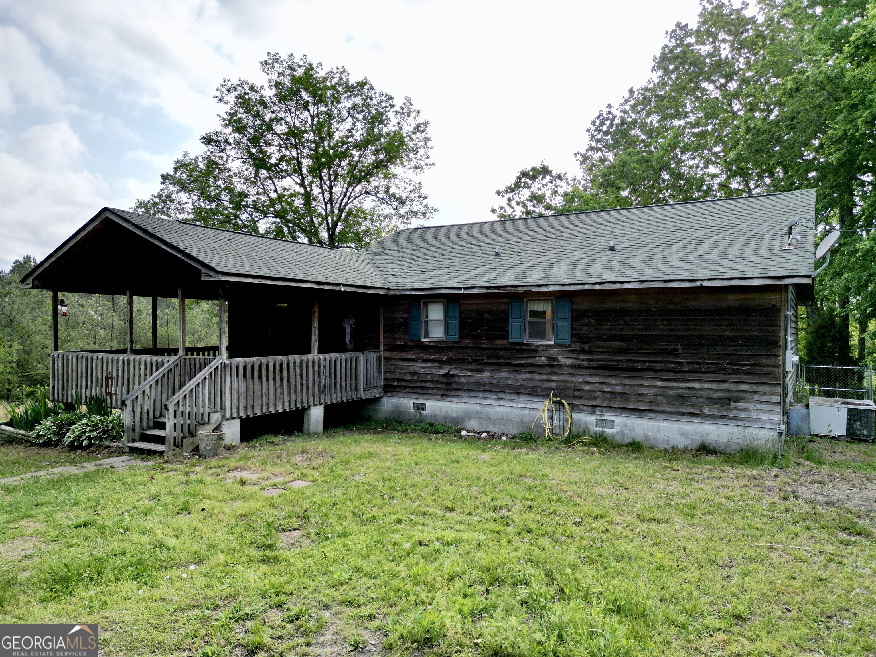 1685 Ridgeway RD