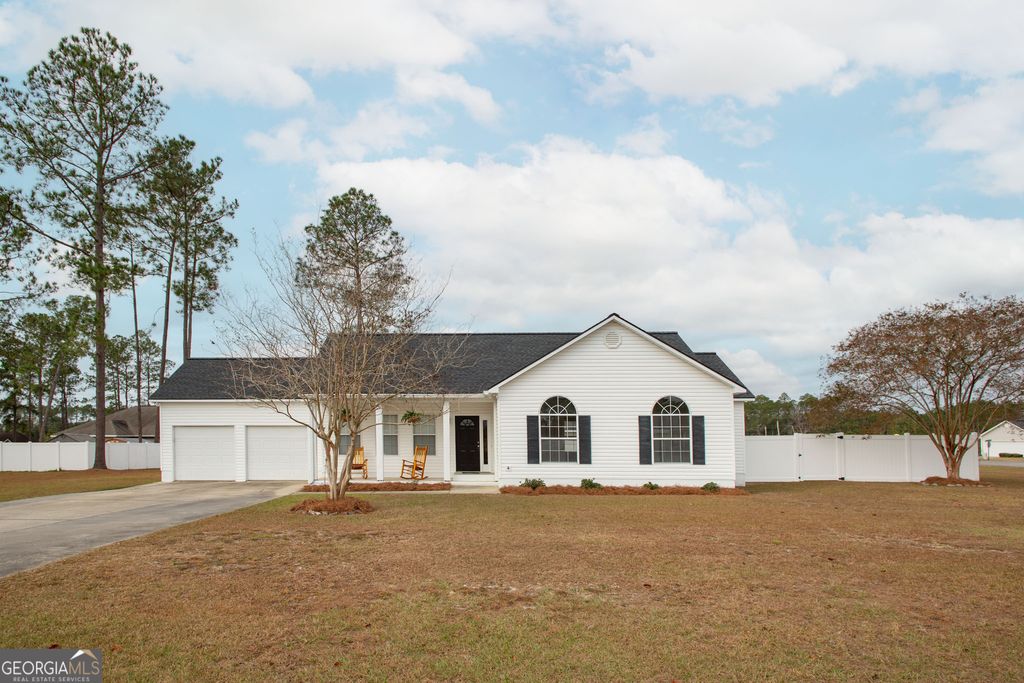 Photo of 6668 Pine Ridge Circle, Blackshear, GA 31516 (MLS # 10652784)