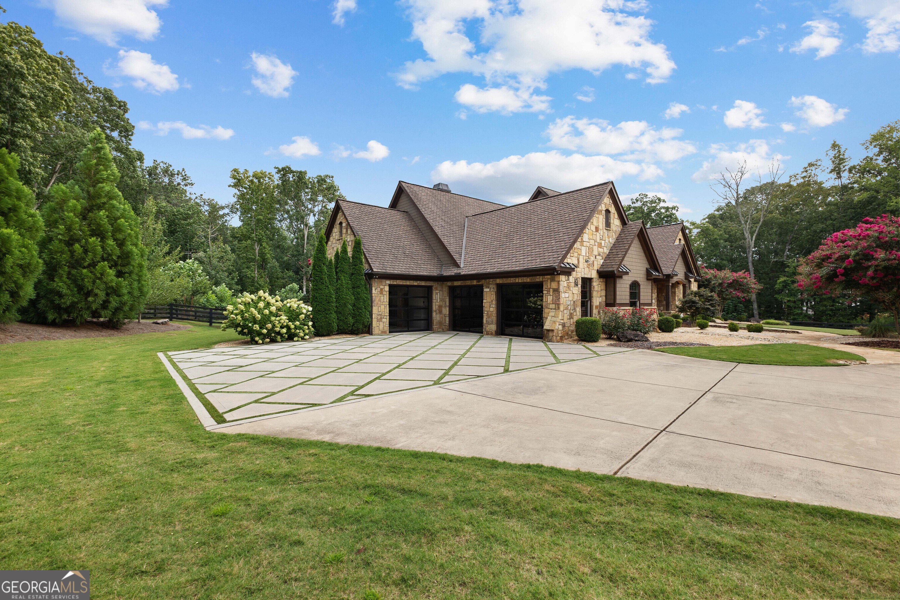 7245 Campground RD