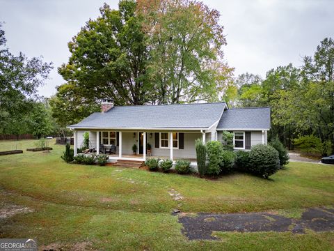 14 Chris DR SW Oxford GA 30054