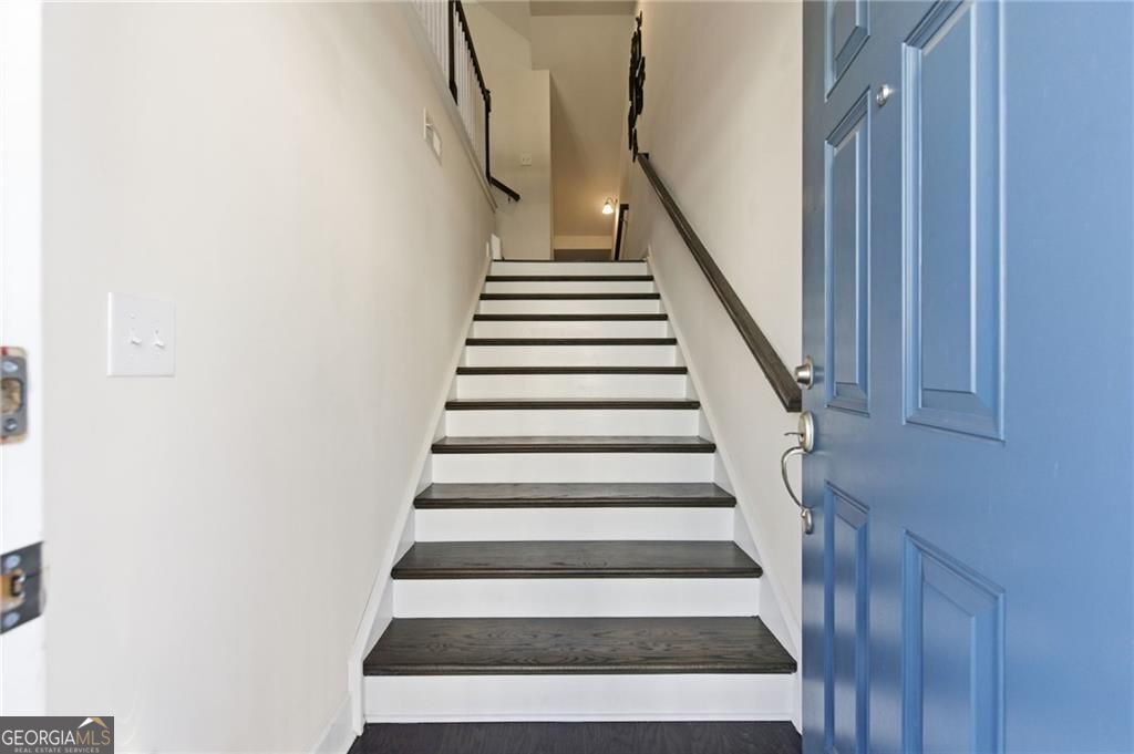 1049 Caruso DR
