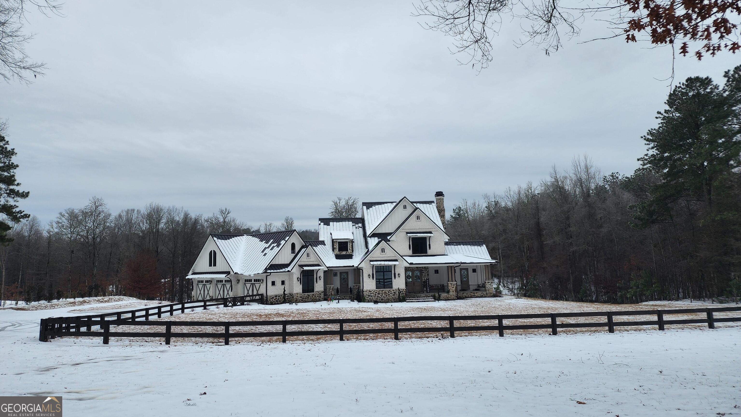 155 Green Meadow LN