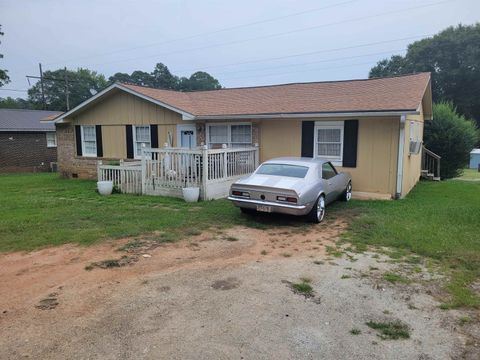 A home in Elberton