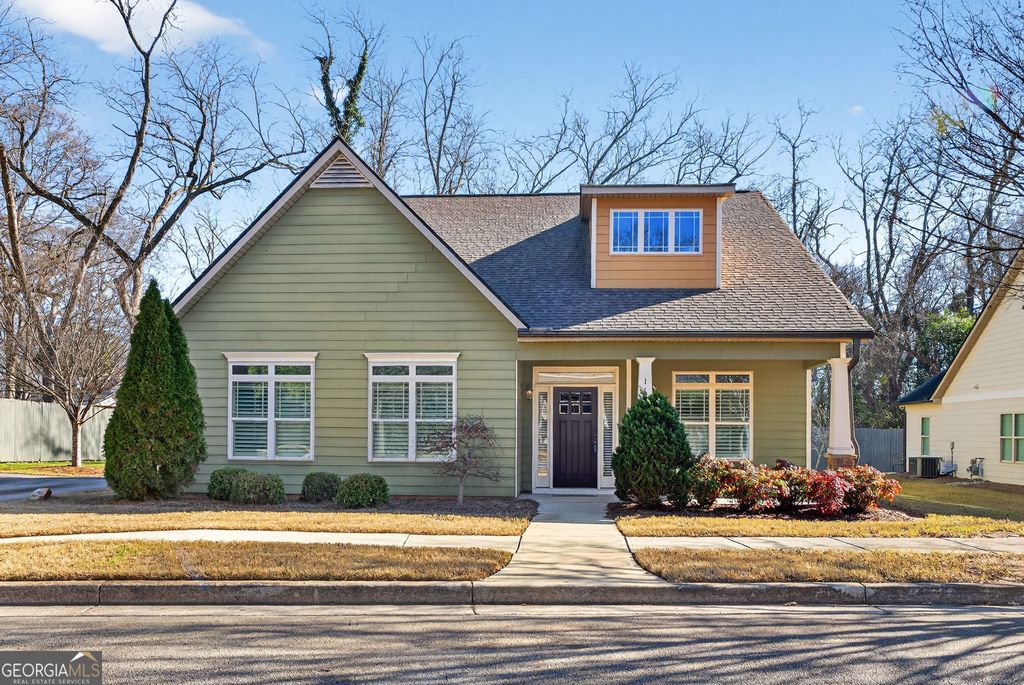 Photo of 117 Dean Circle, McDonough, GA 30253 (MLS # 10673266)