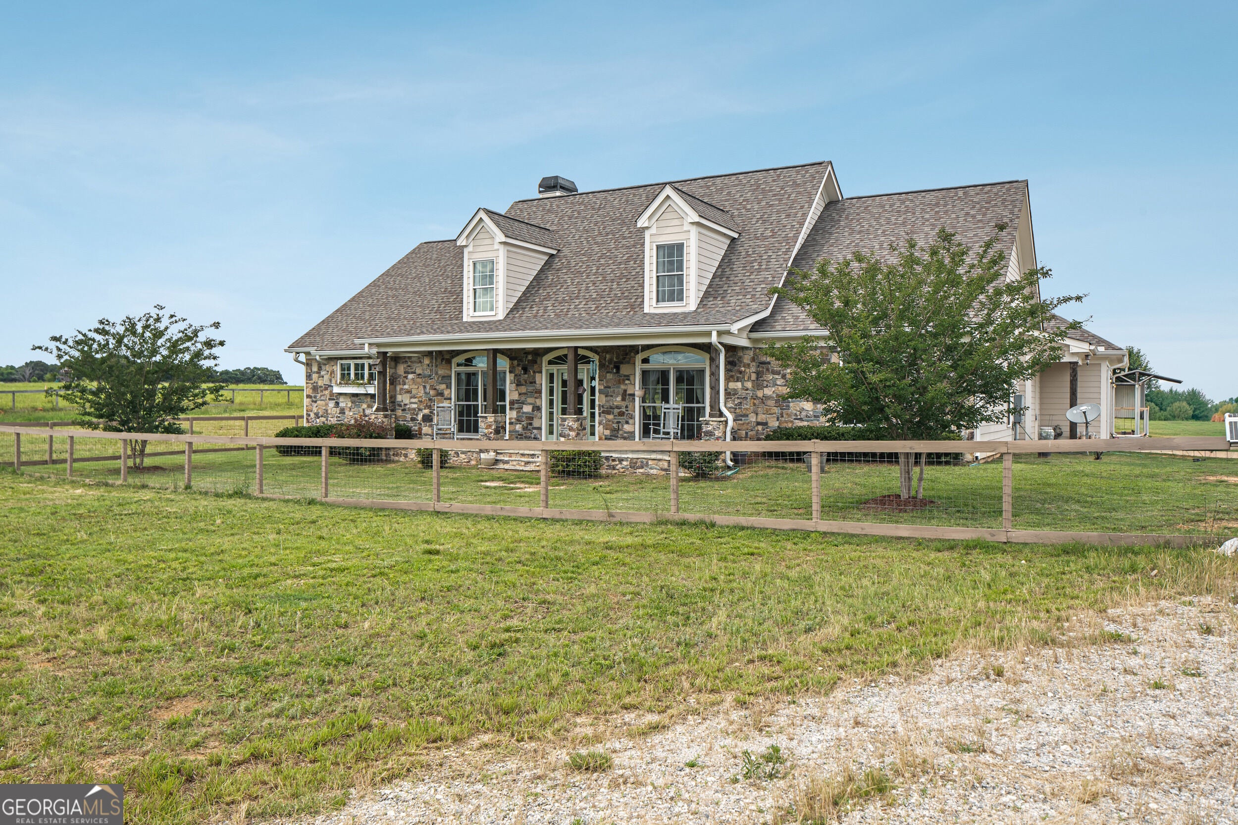 180 Spears LN