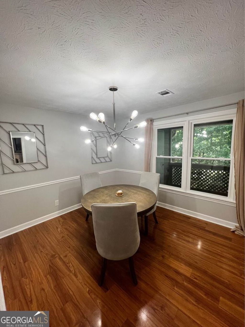 Photo of 1445 Oakridge Circle, Decatur, GA 30033 (MLS # 10757136)