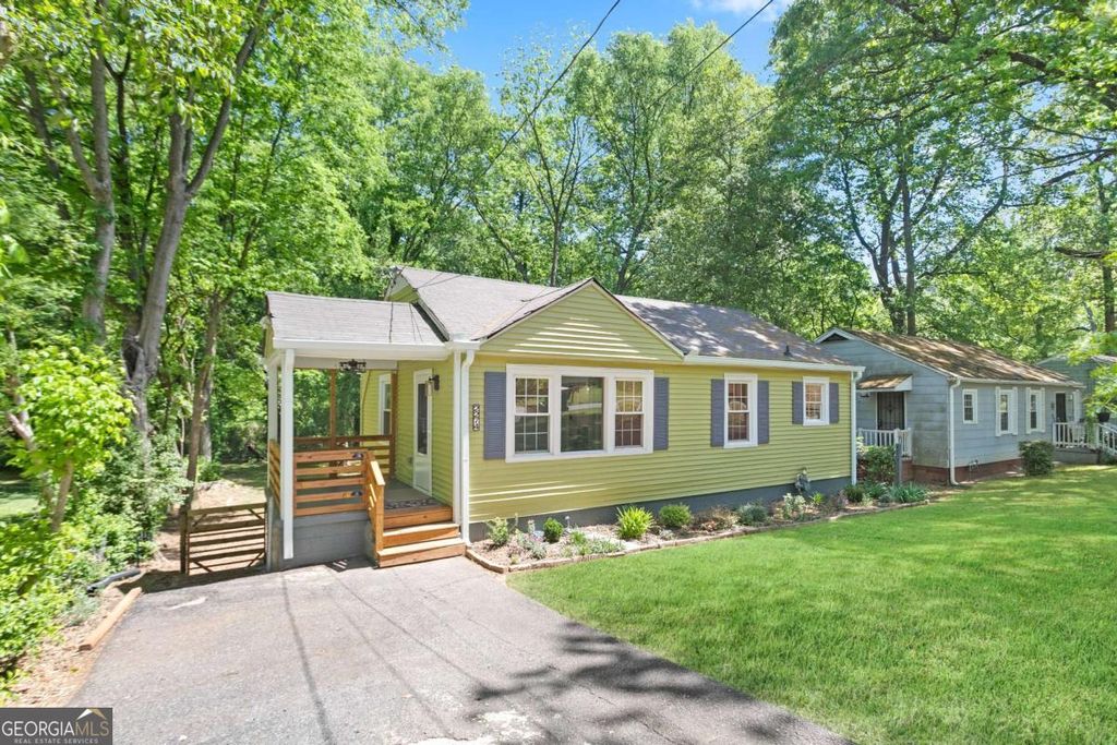 Photo of 2274 Carey Drive SE, Atlanta, GA 30315 (MLS # 10736144)