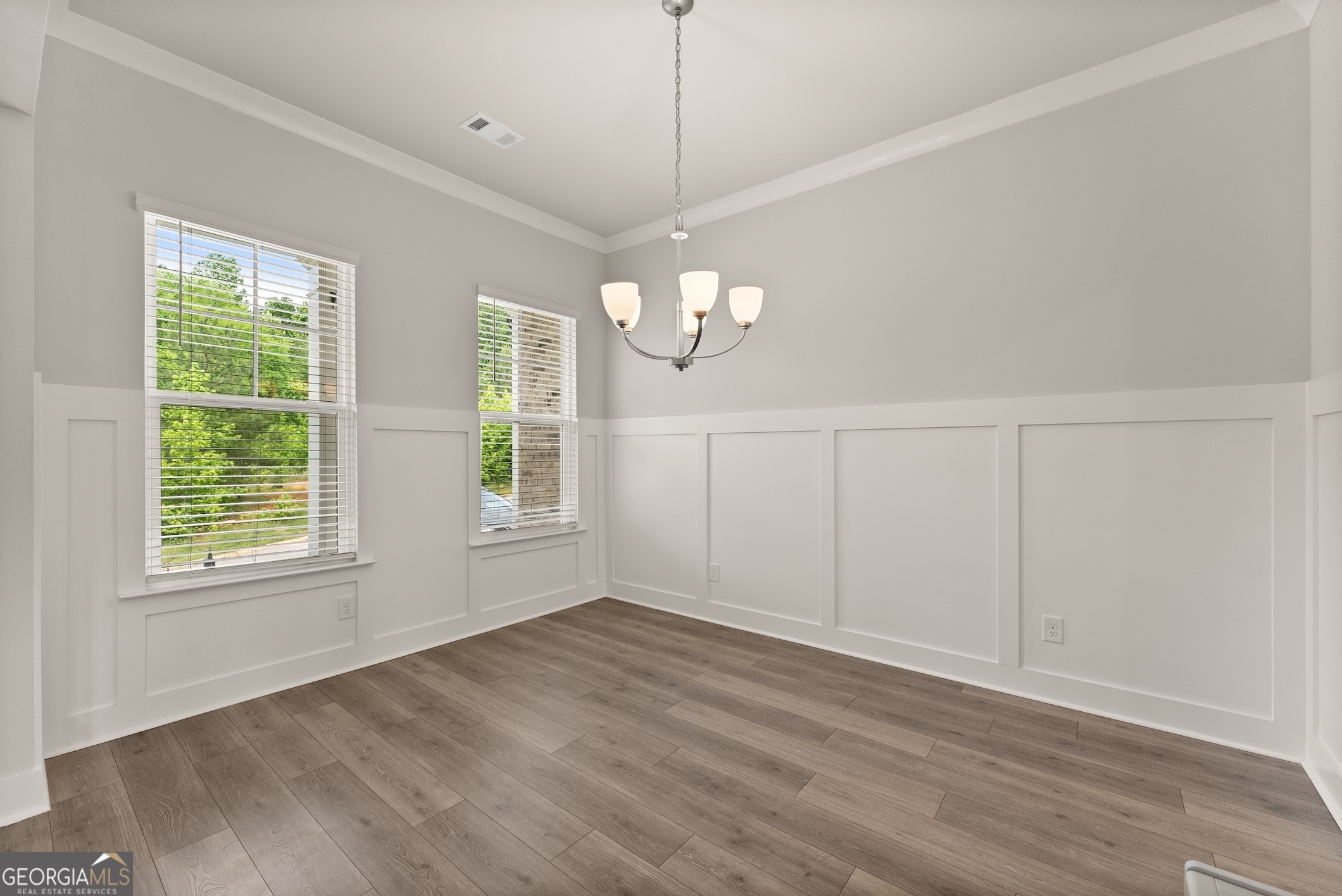 5841 Woodland Park CT