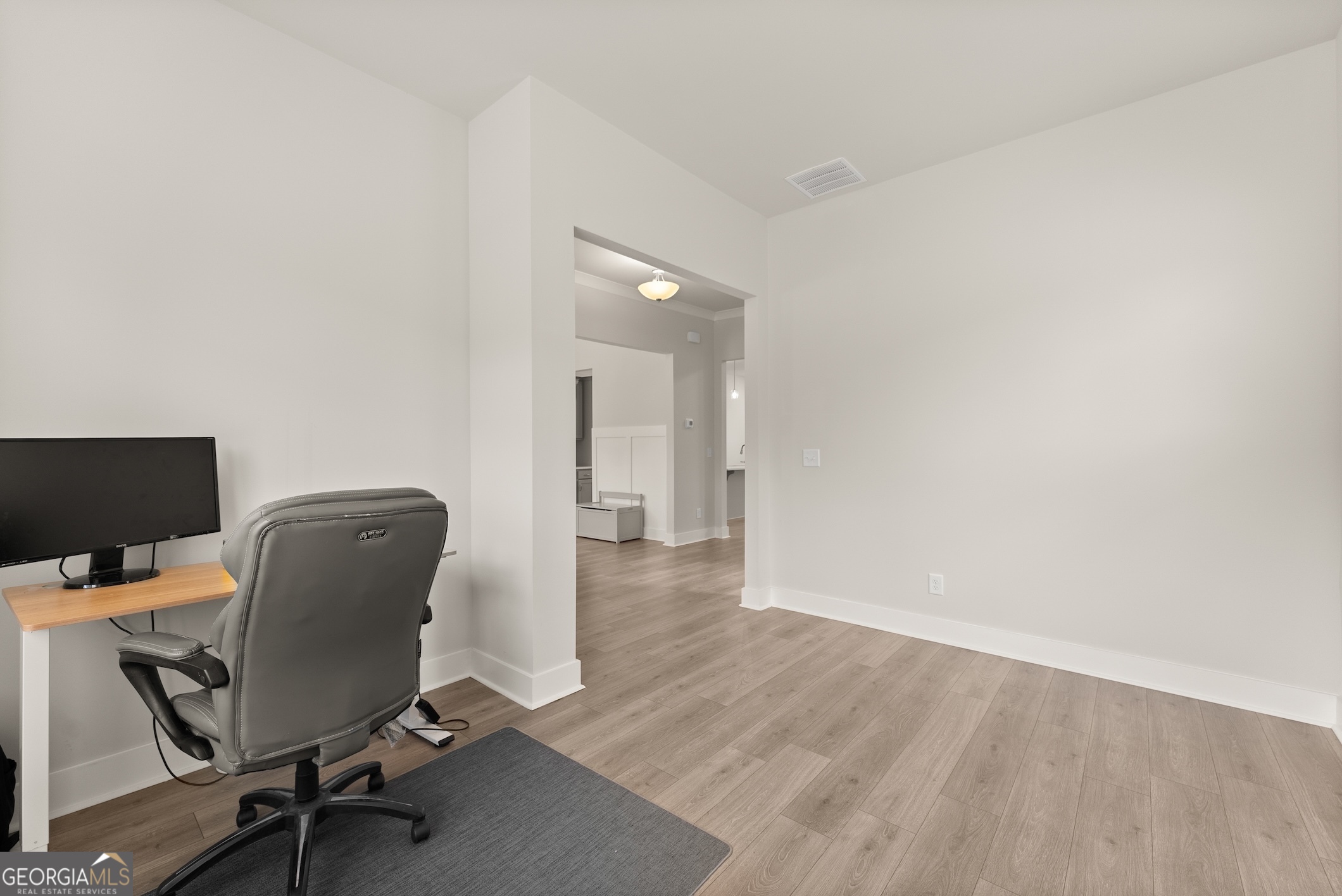 5841 Woodland Park CT
