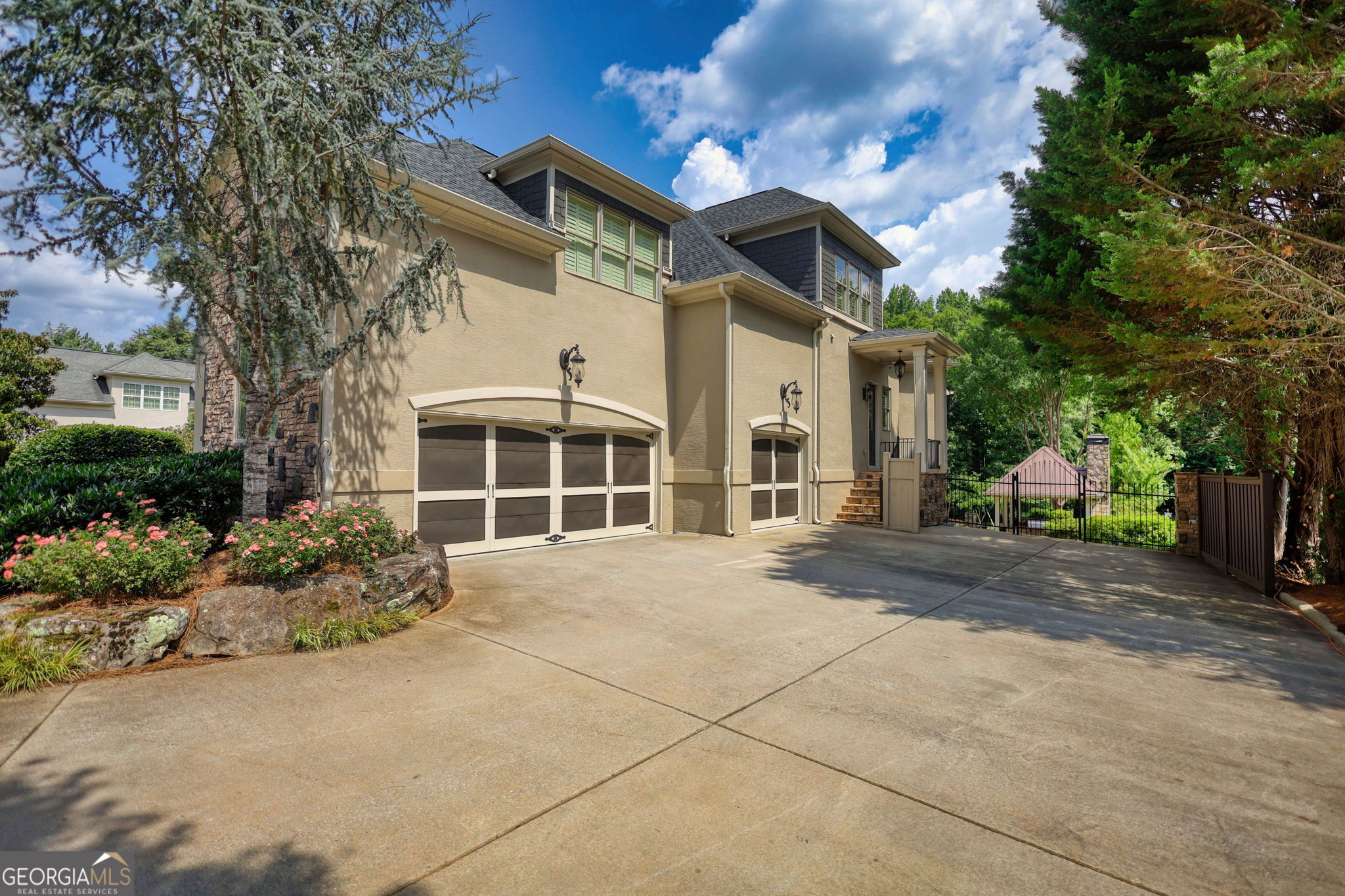 1007 Legacy Hills DR