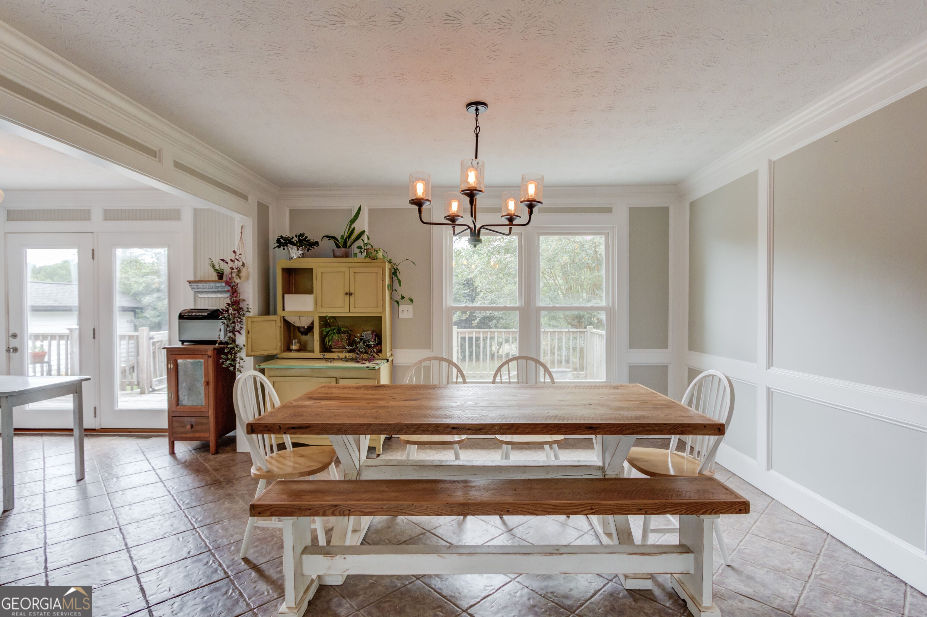 2085 Jones Phillips RD