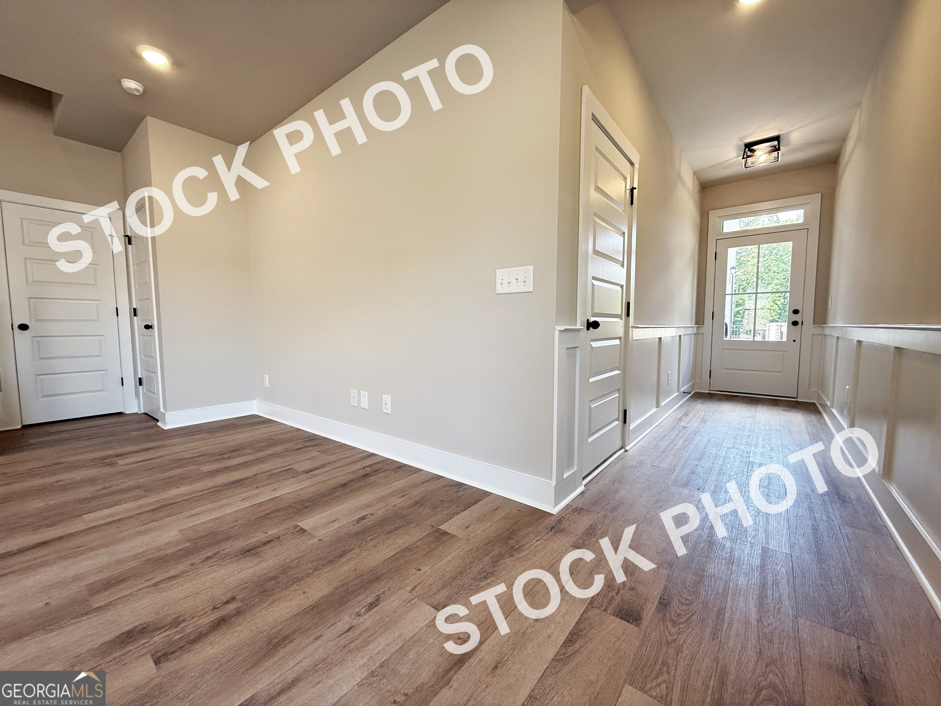 5720 Urban Village WAY 7