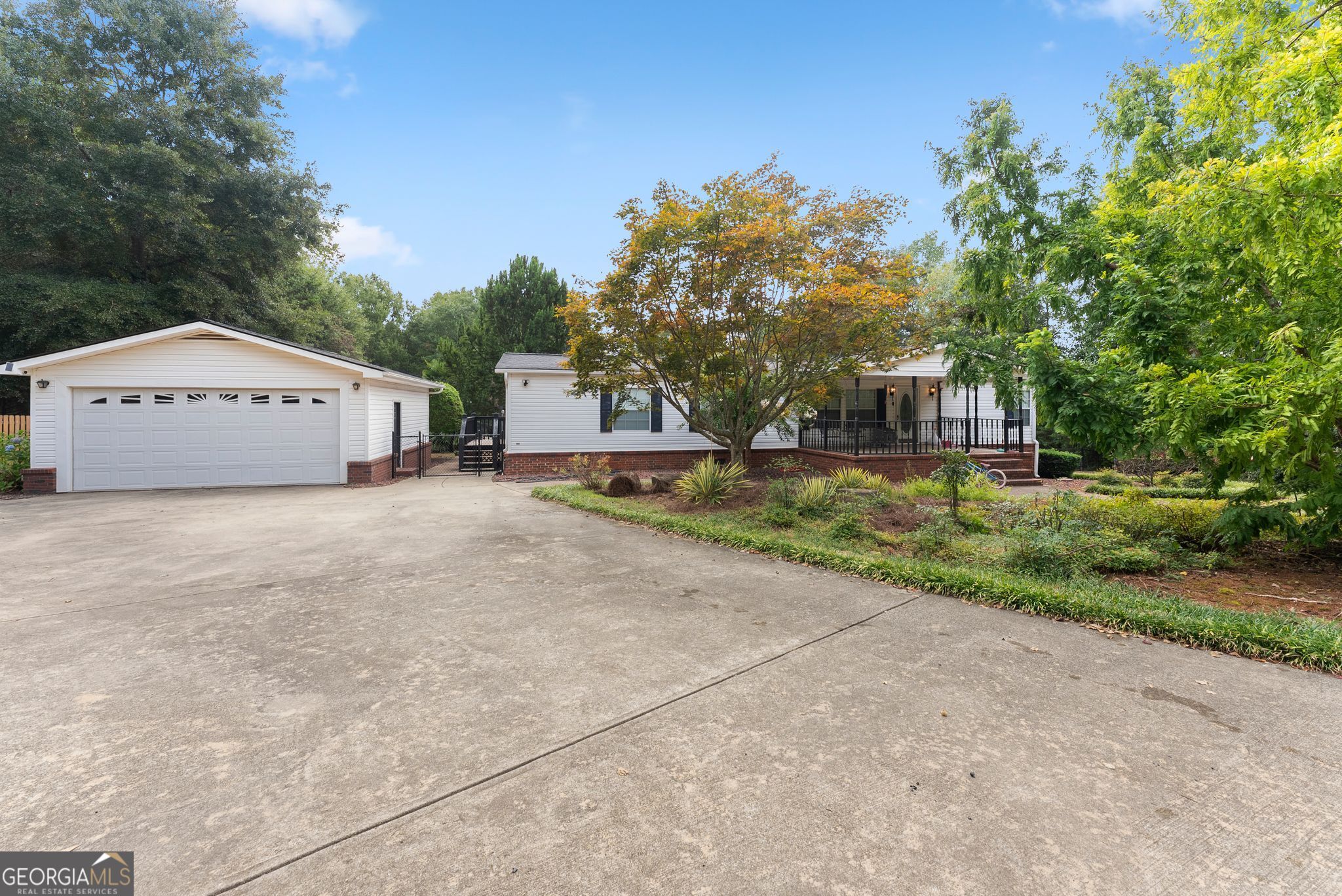 176 Woodpecker LN