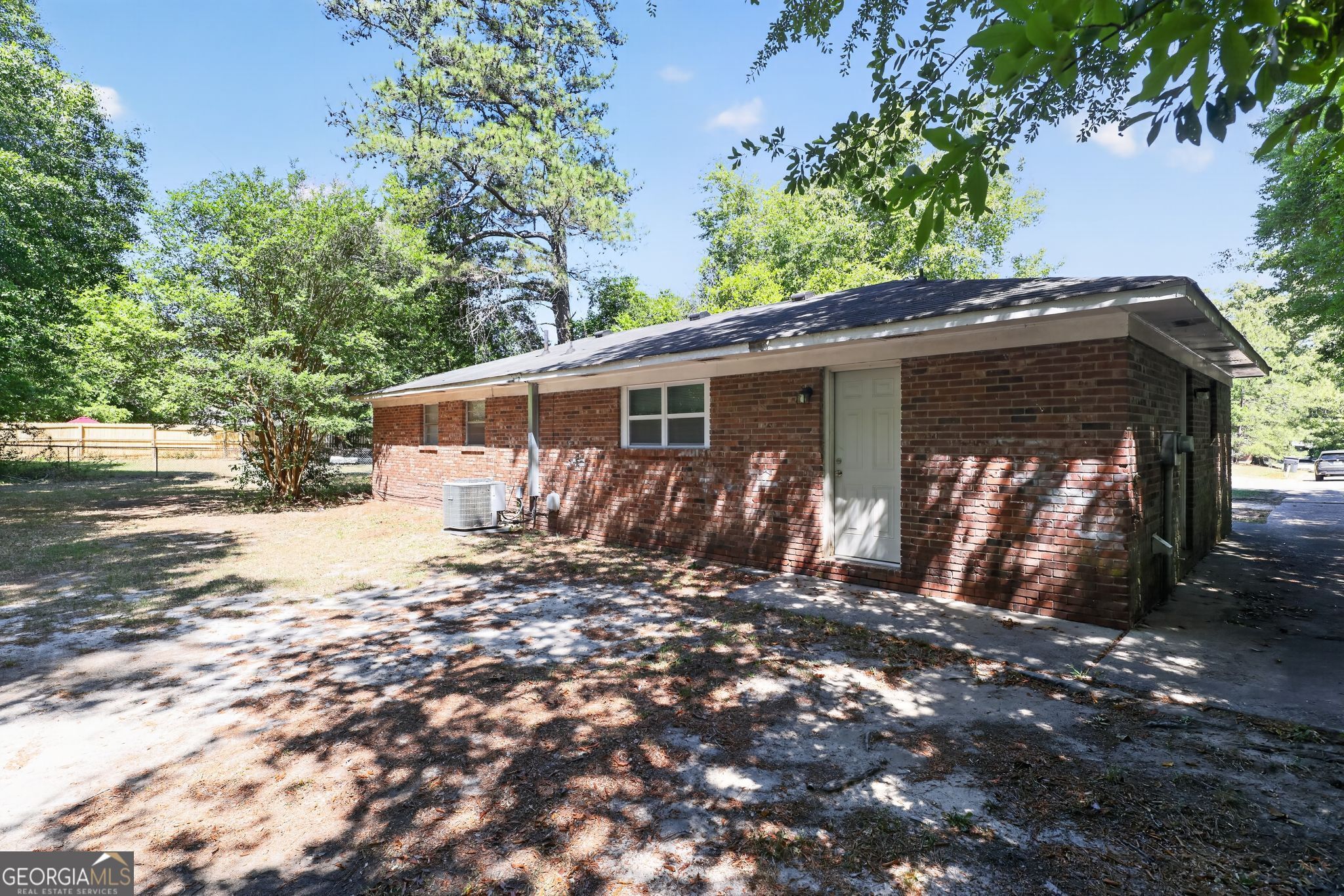 2607 Massoit CT