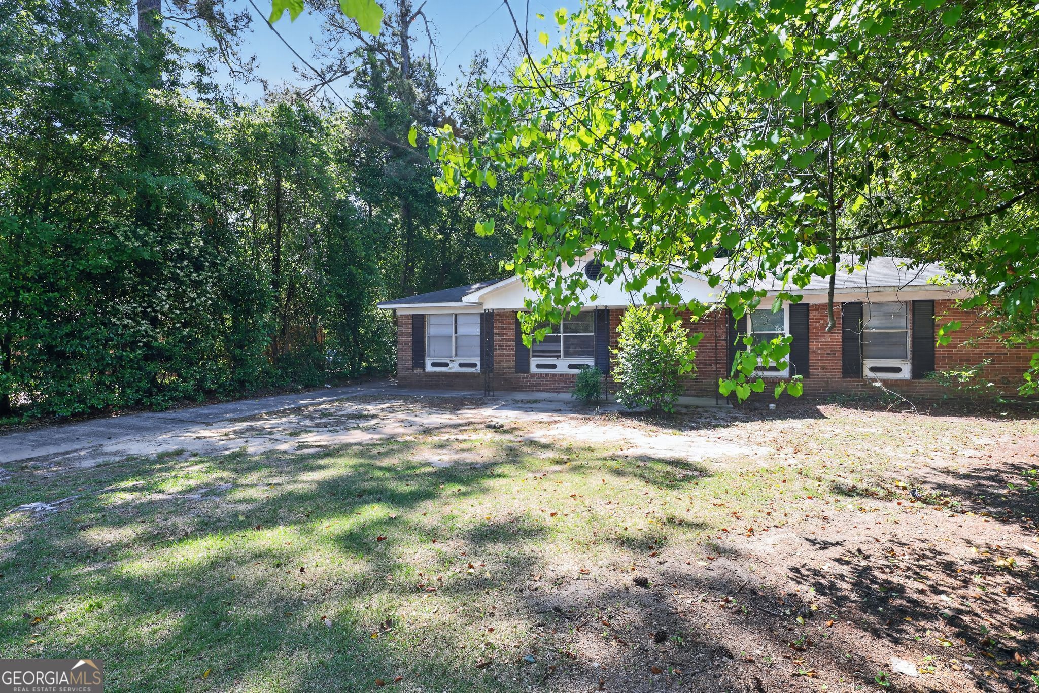 2607 Massoit CT