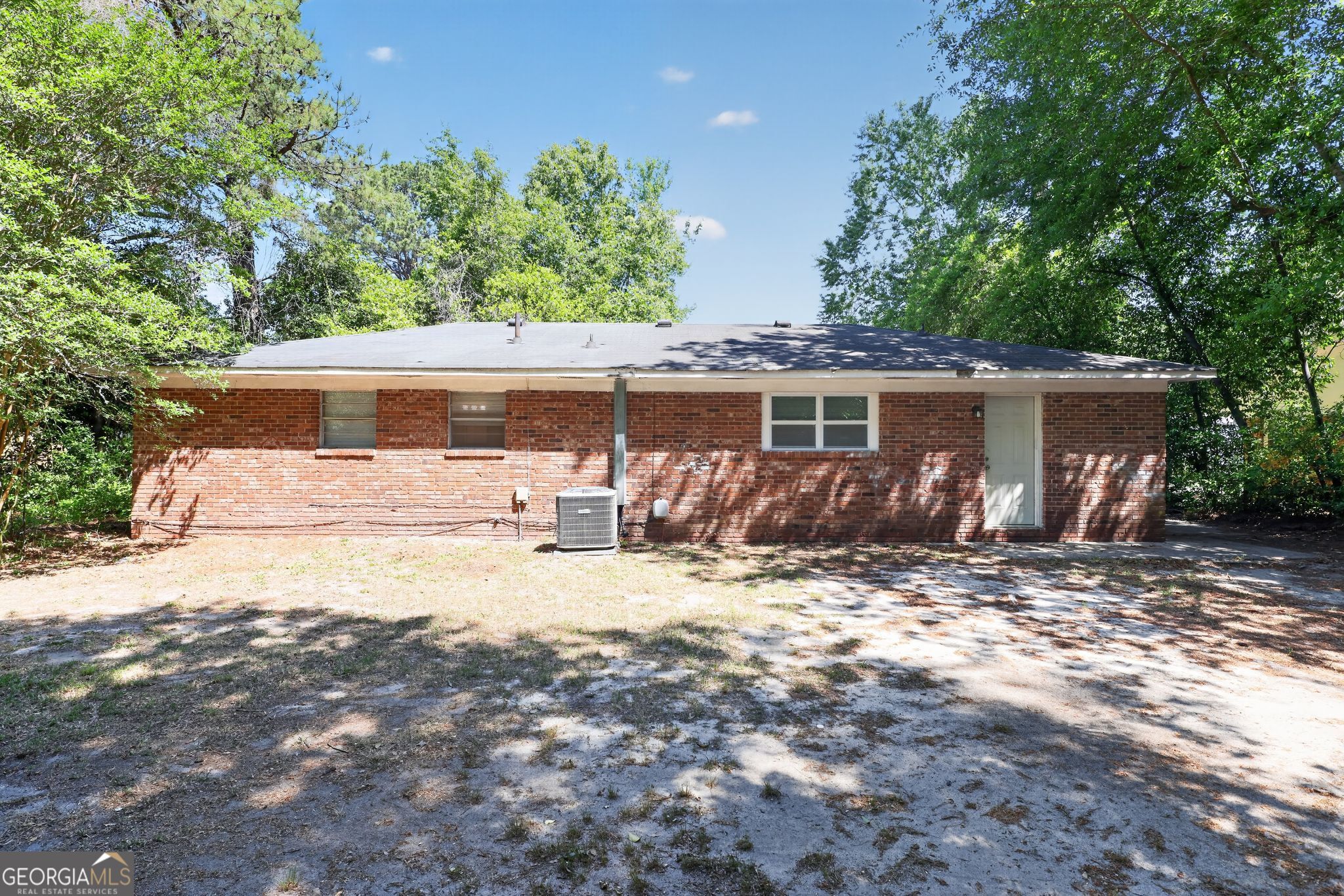 2607 Massoit CT