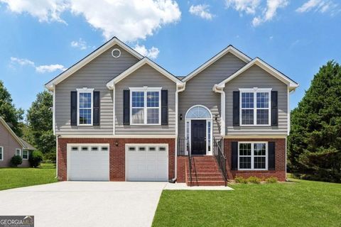 Single Family Residence in Dacula GA 925 LEIGHS BROOK Way.jpg