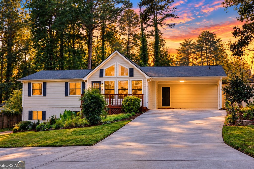 Photo of 4943 Apple Valley Road, Douglasville, GA 30135 (MLS # 10880033)
