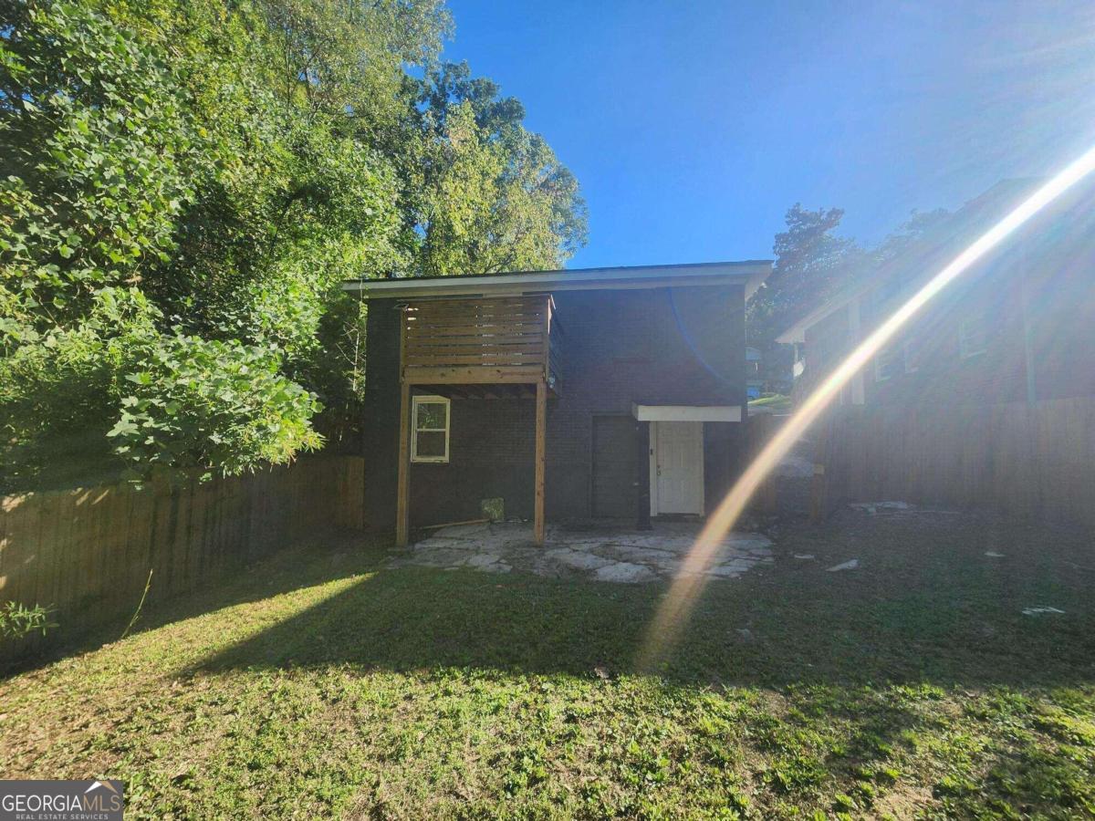 1869 Tremont DR NW