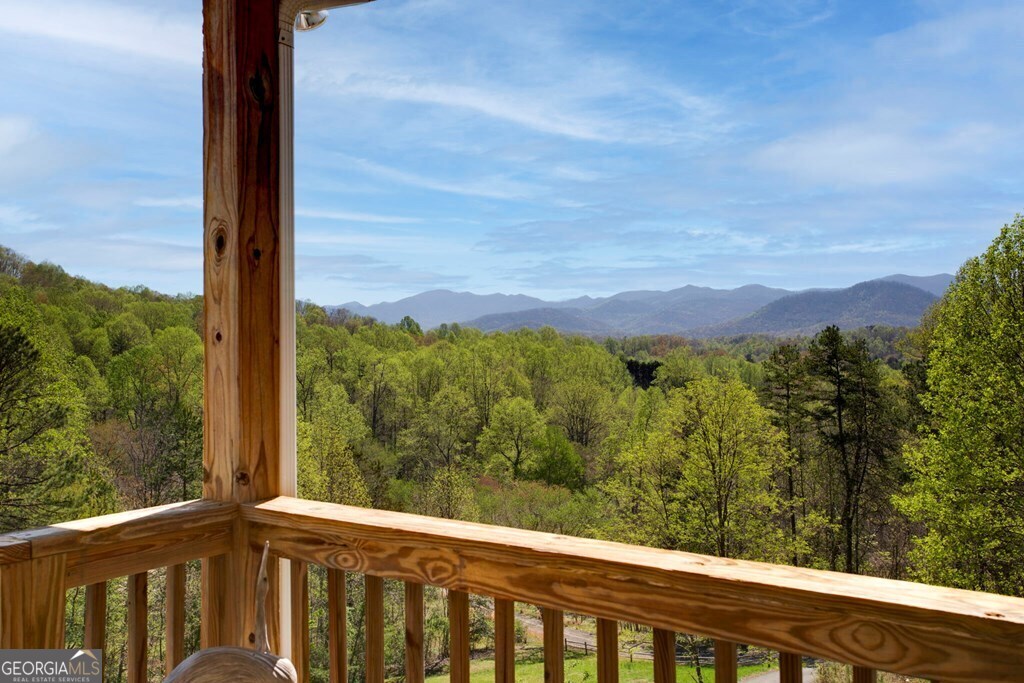 105 Sharons Valley