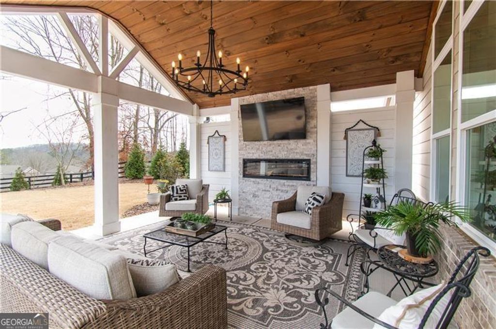 Photo of 226 Carmichael Drive, Canton, GA 30115 (MLS # 10711704)