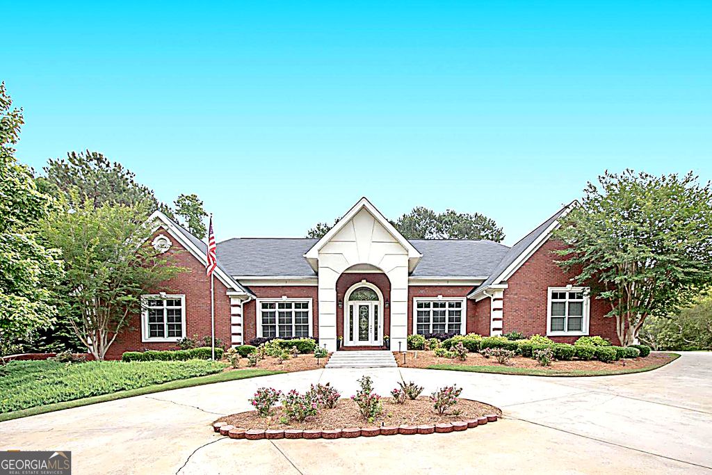 Photo of 175 Mcelwaney Way, Fayetteville, GA 30215 (MLS # 10764524)