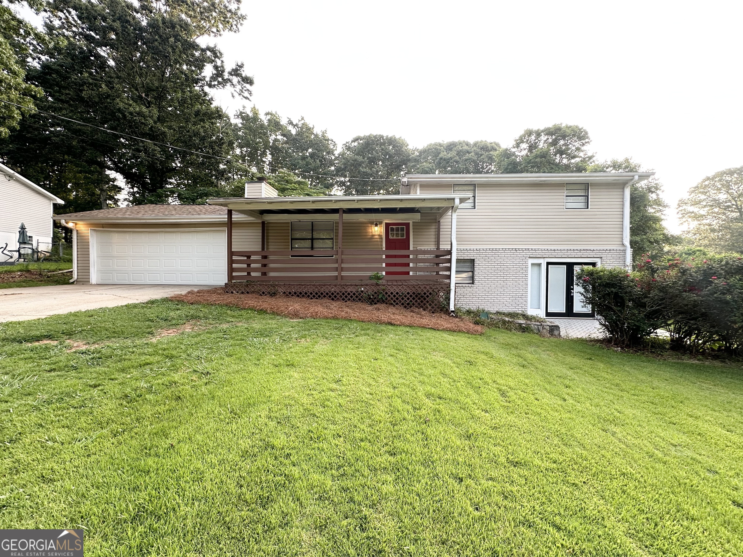 5670 Bob White LN