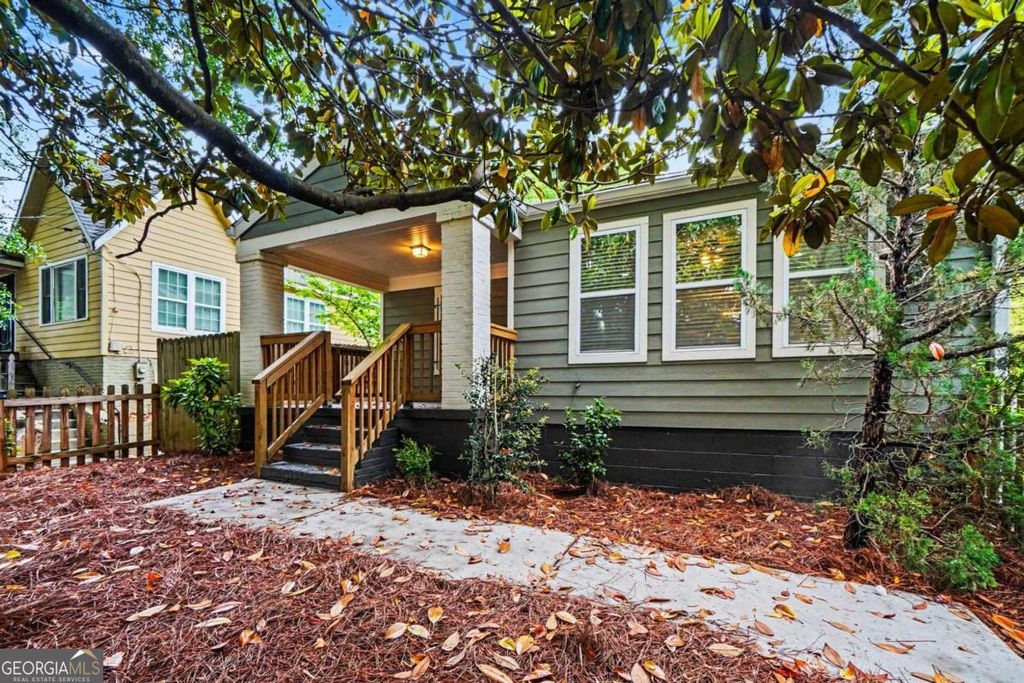 Photo of 293 Griffin Street NW, Atlanta, GA 30314 (MLS # 10760646)