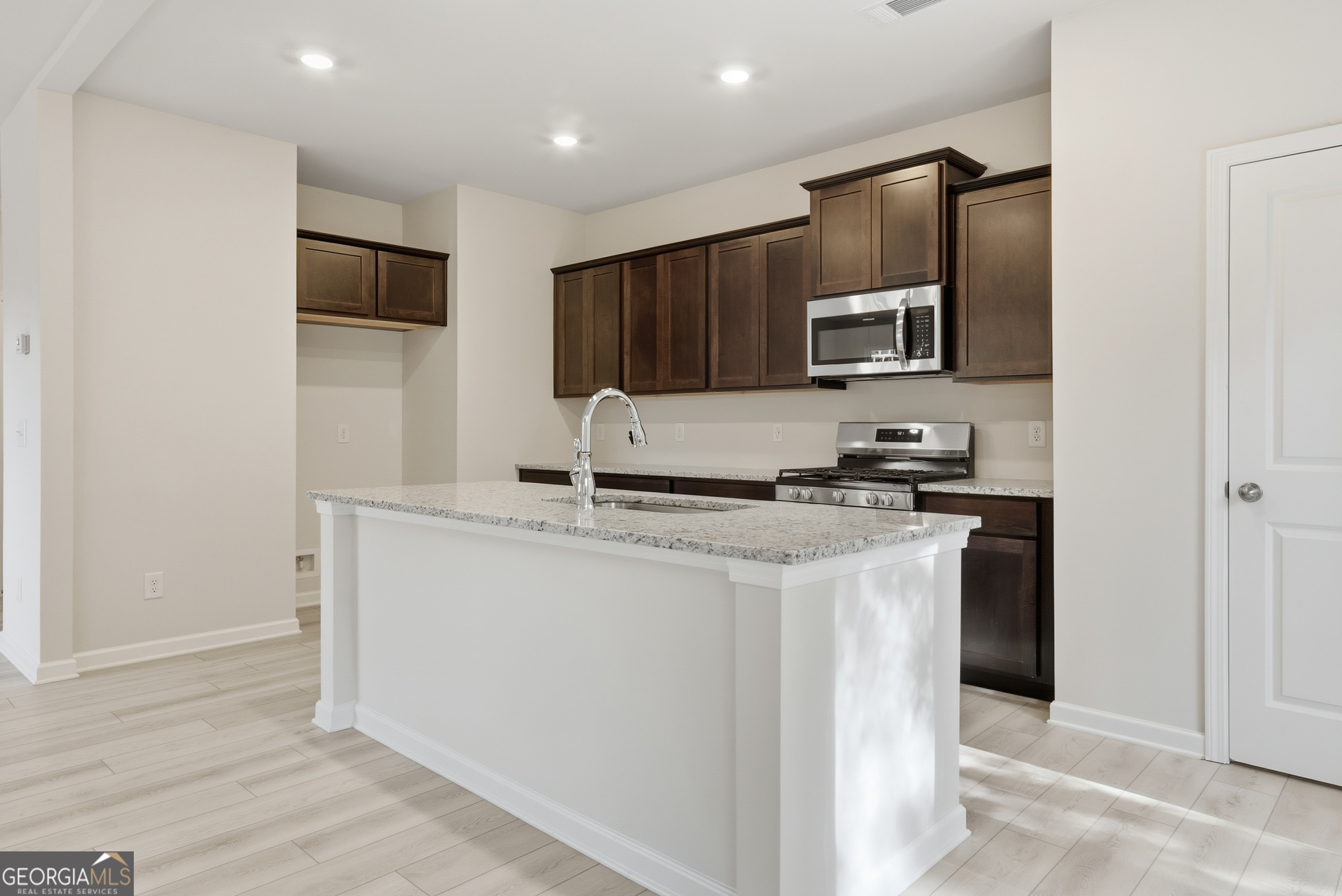 Castleberry Pointe - Residential