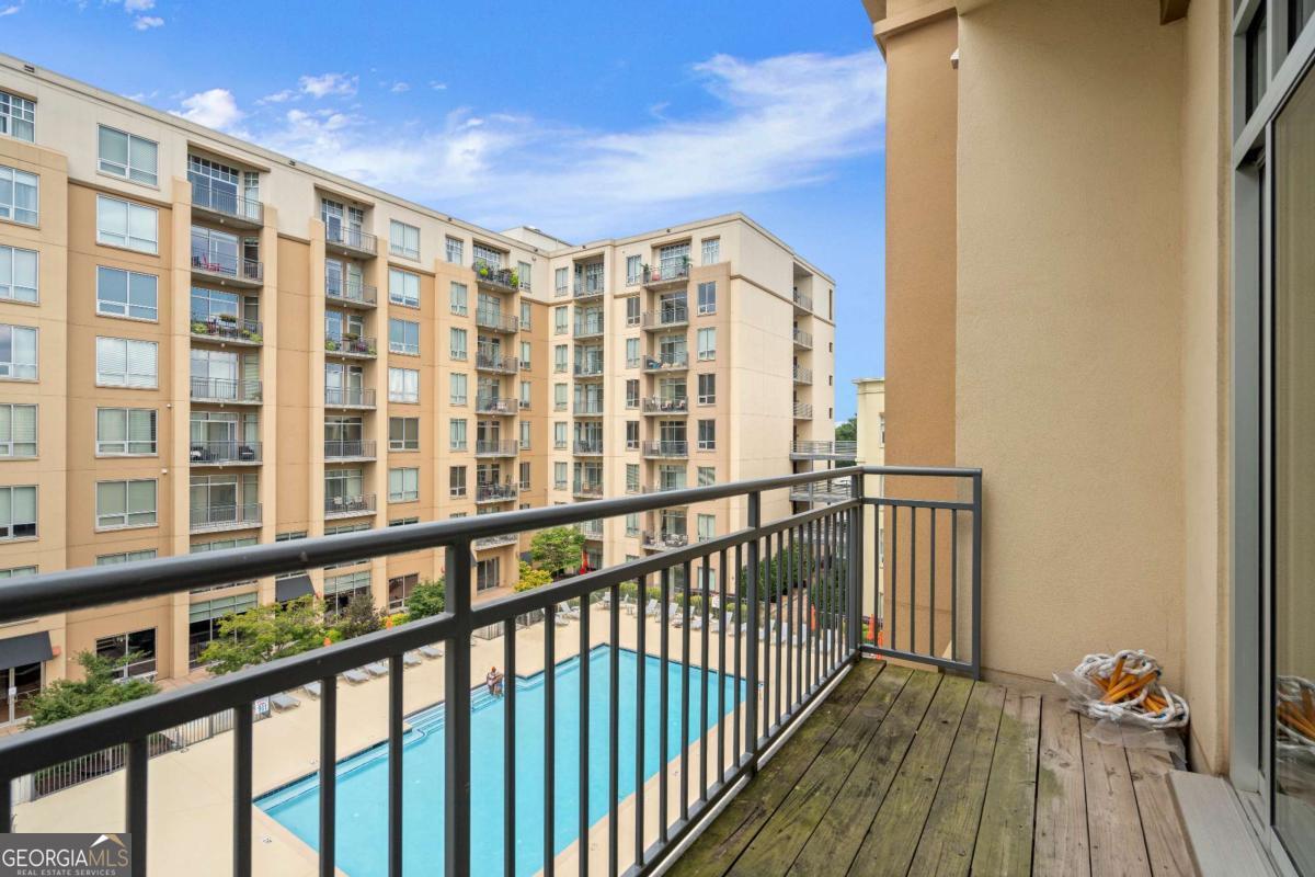711 Cosmopolitan DR NE 442