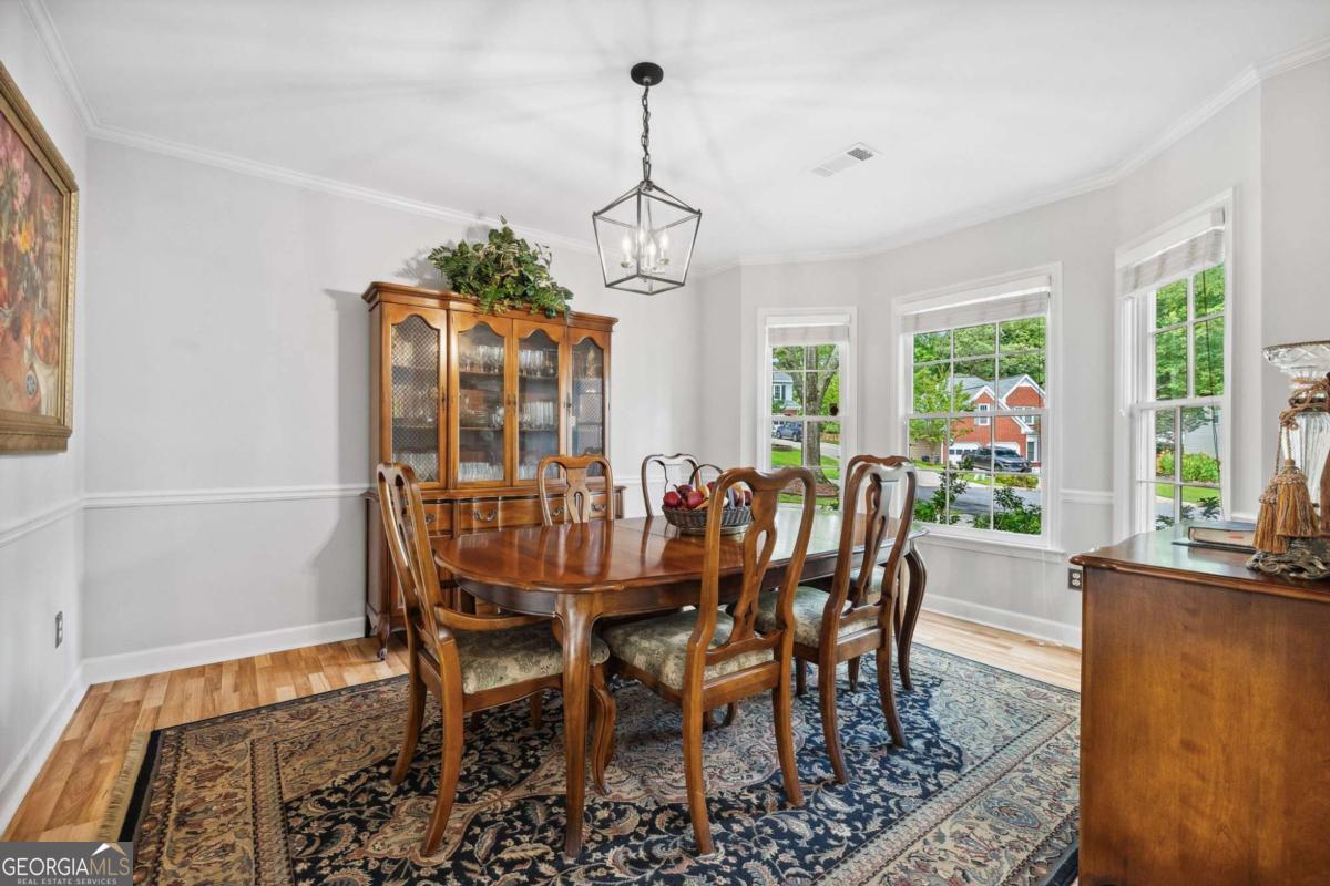 908 Lance CIR