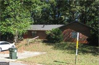 2 bedroom 1 bath duplex in Oconee county. LVP flooring, updated bathroom and fireplace. Very convenient location, close to Athens and Watkinsville. Great price for Oconee county school district.
