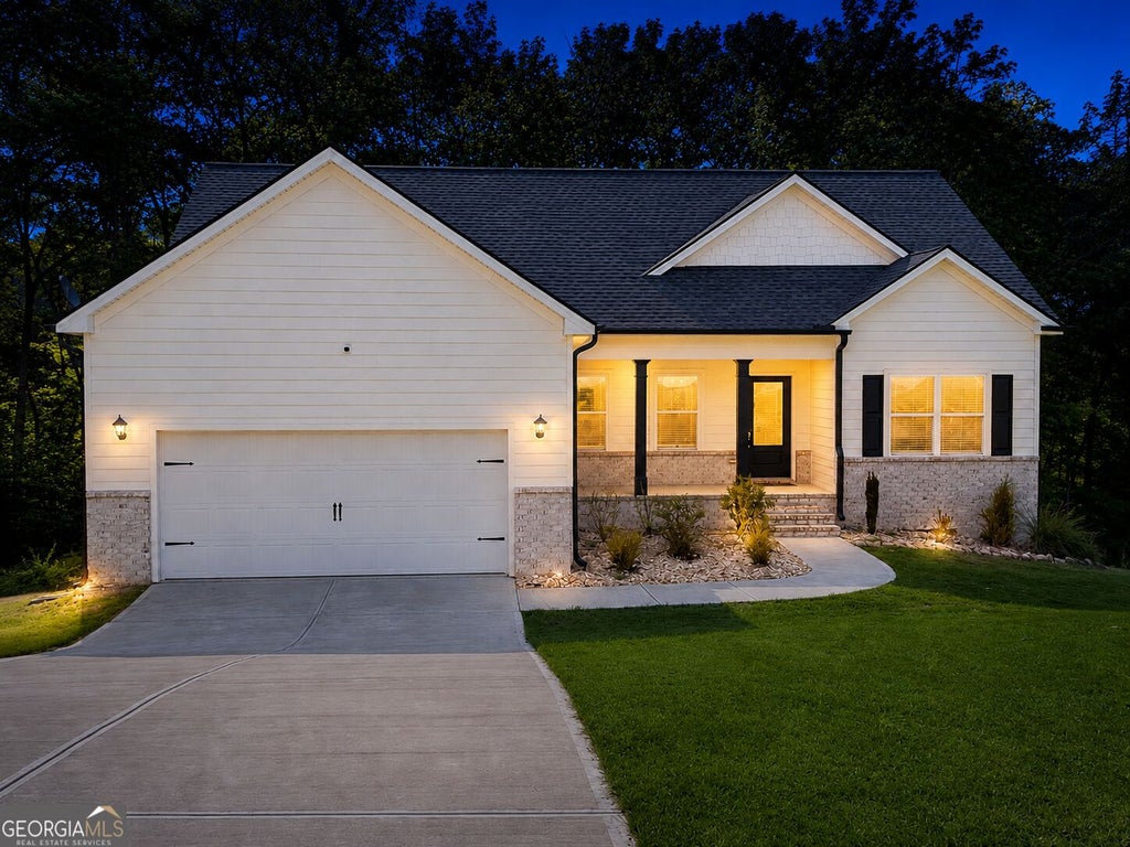 Photo of 307 Tara Ct, Mansfield, GA 30055 (MLS # 10836107)