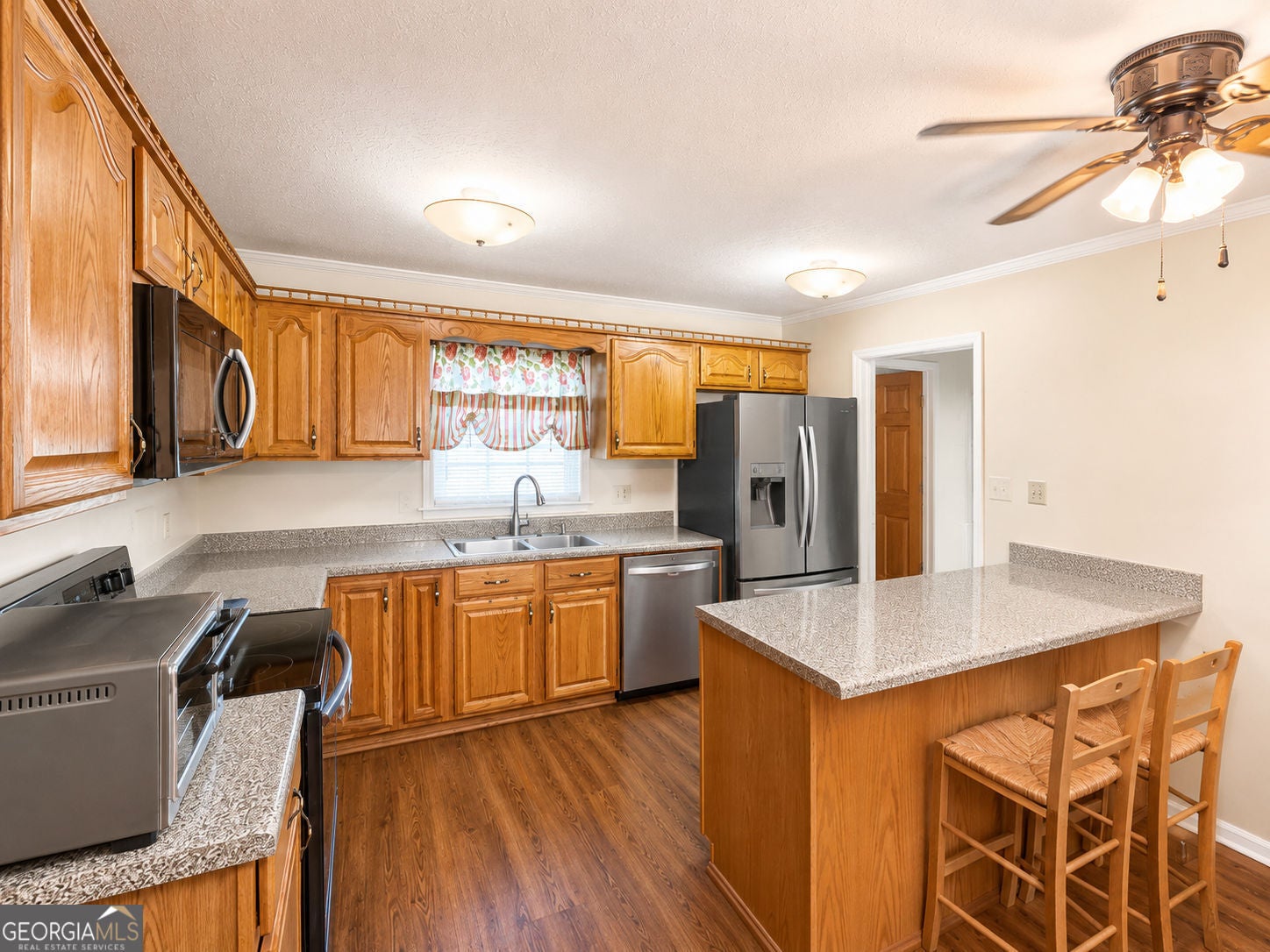 3511 W Surrey RD