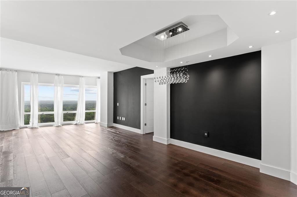 3475 NE Oak Valley Road Northeast RD NE 2560