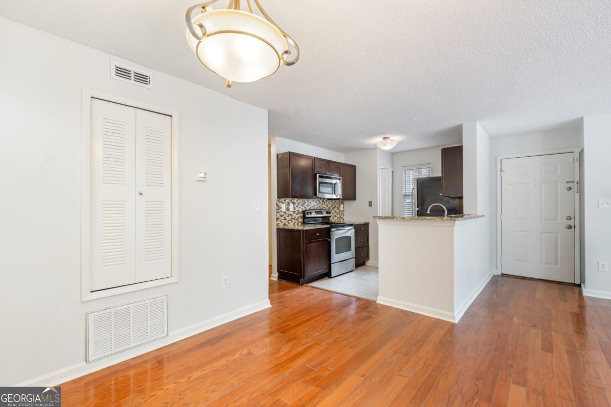 Rivermont Village - Residential