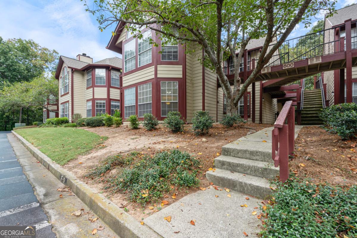 Rivermont Village - Residential